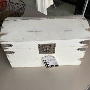 White latching wedding card box